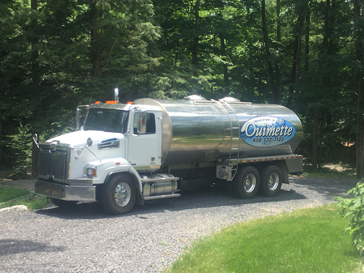 Camion 10 Roues / Capacité : 16000L